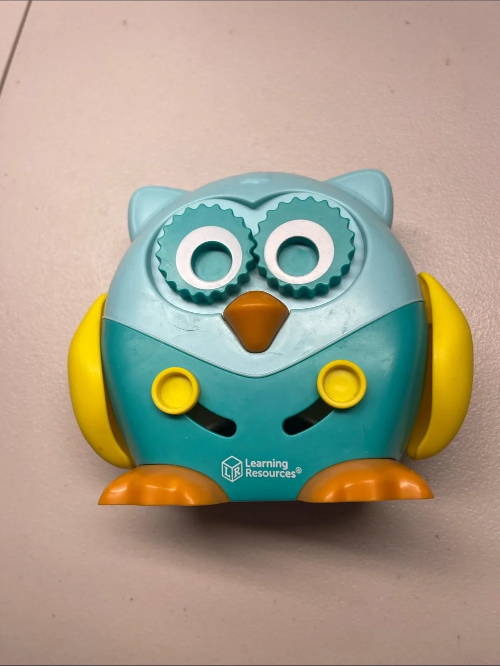 Learning Resources Hoot the Fine Motor Owl. No coins